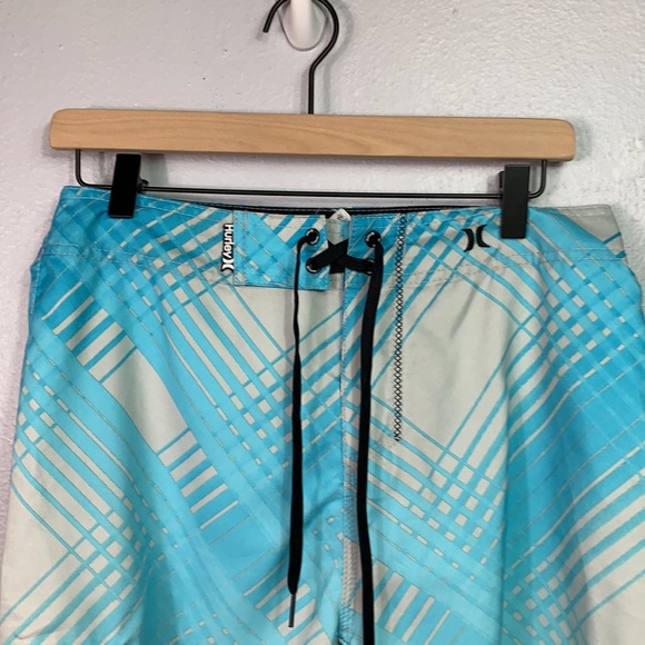 Hurley Light Blue & Gray Board Shorts Size 28 - Picture 2 of 6